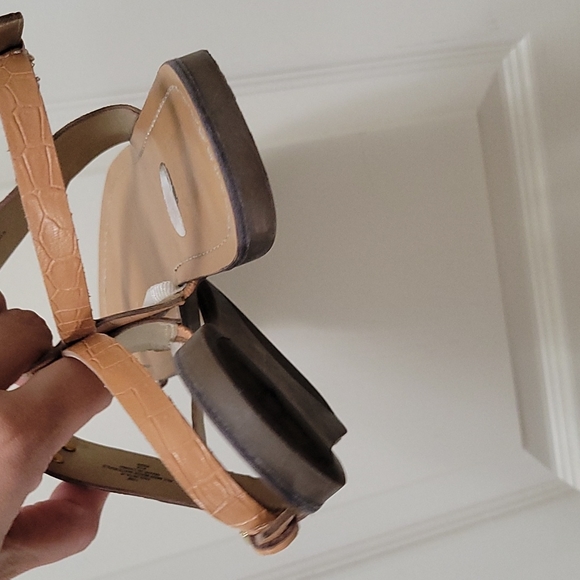 G by Guess sandals - Picture 4 of 5